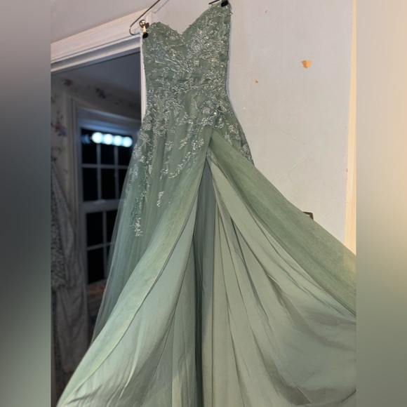 Prom Dress - Picture 7 of 7